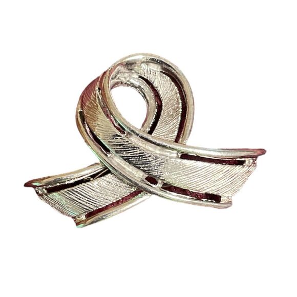 Vintage Silver Tone Knot or Ribbon Brooch Pin - Picture 1 of 6